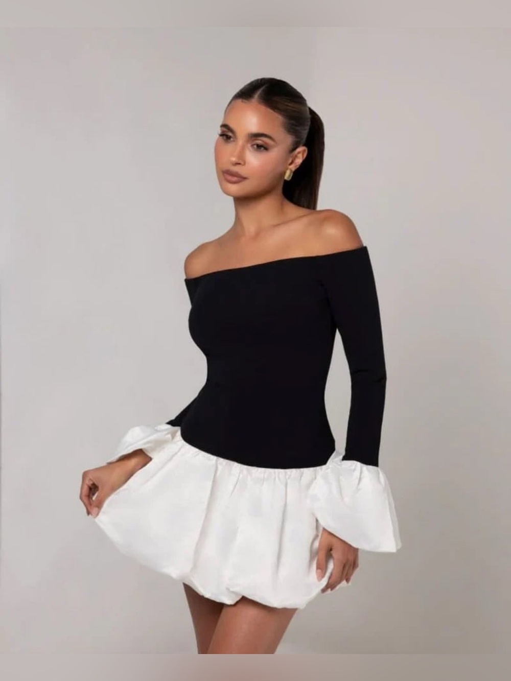 HEIRESS BLACK OFF THE SHOULDER WHITE PUFF SLEEVE MINI DRESS, Small size